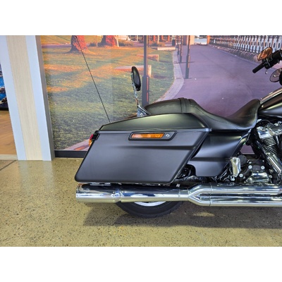 2017 Harley-davidson 1700CC FLHXS STREET GLIDE SPECIAL CRUISER