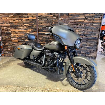 2018 Harley-davidson 1700CC FLHXS STREET GLIDE SPECIAL CRUISER