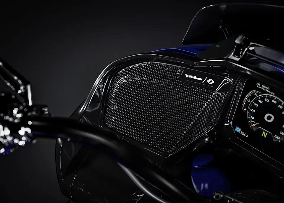 2025 CVO Road Glide audio