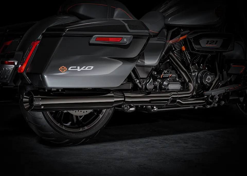 2025 CVO Street Glide motorcycle premium finishes