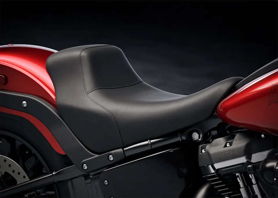 2025 Low Rider S motorcycle solo seat