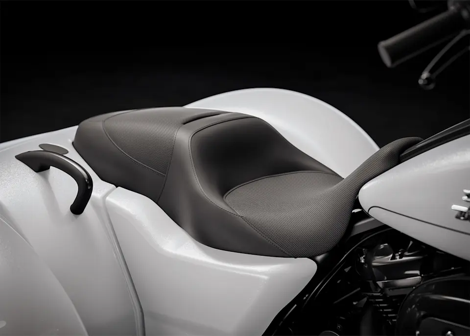 2025 Road Glide 3 Close Up Seating Shot