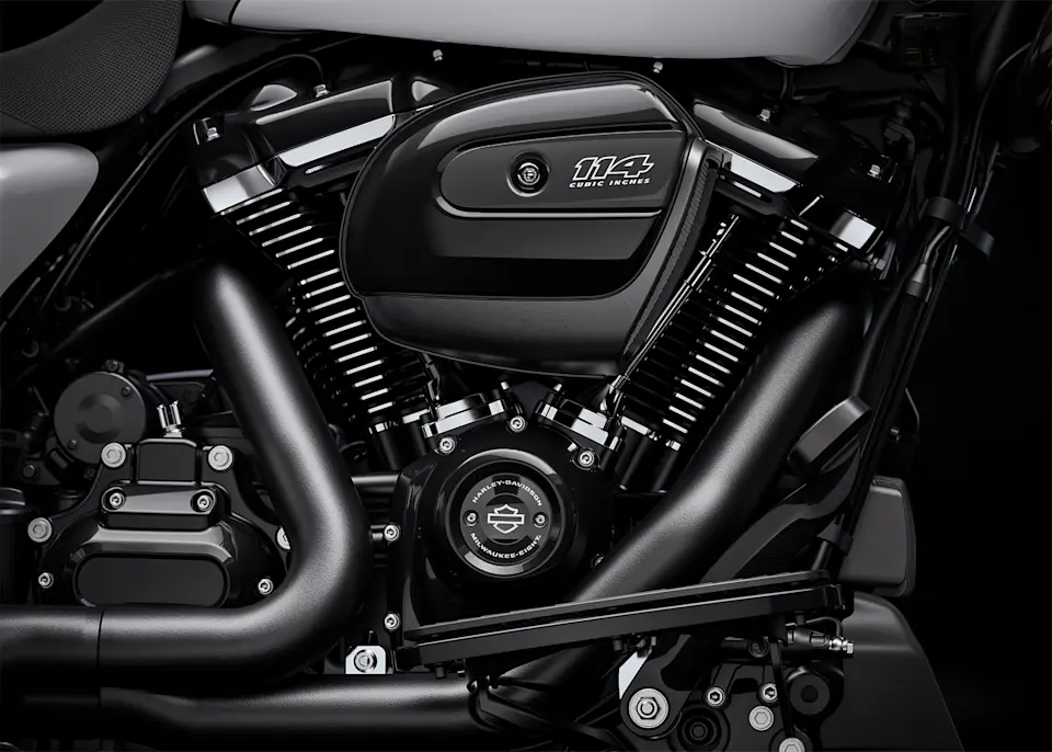  2025 Road Glide 3 Beauty shot of the Milwaukee-Eight 114 Engine