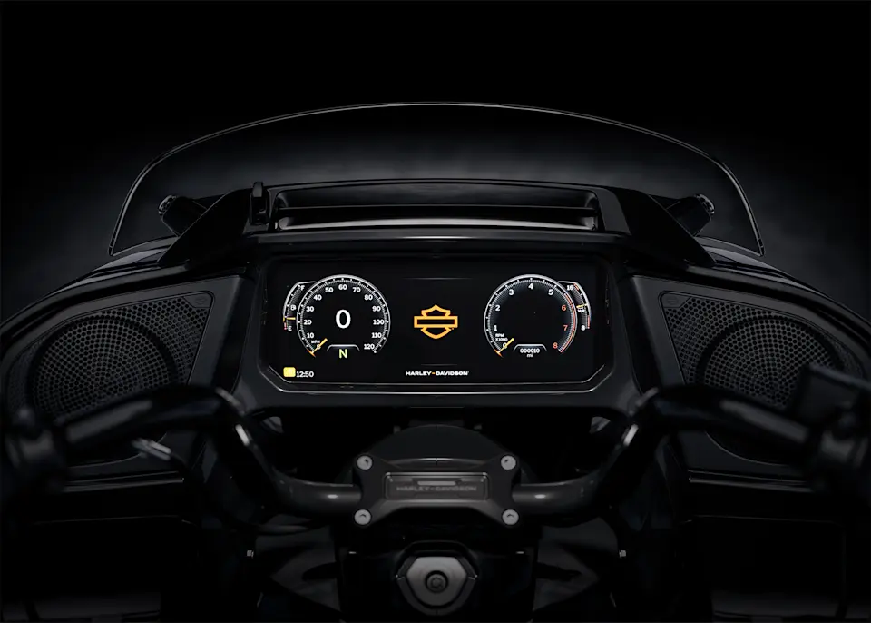 2025 Road Glide TFT screen display