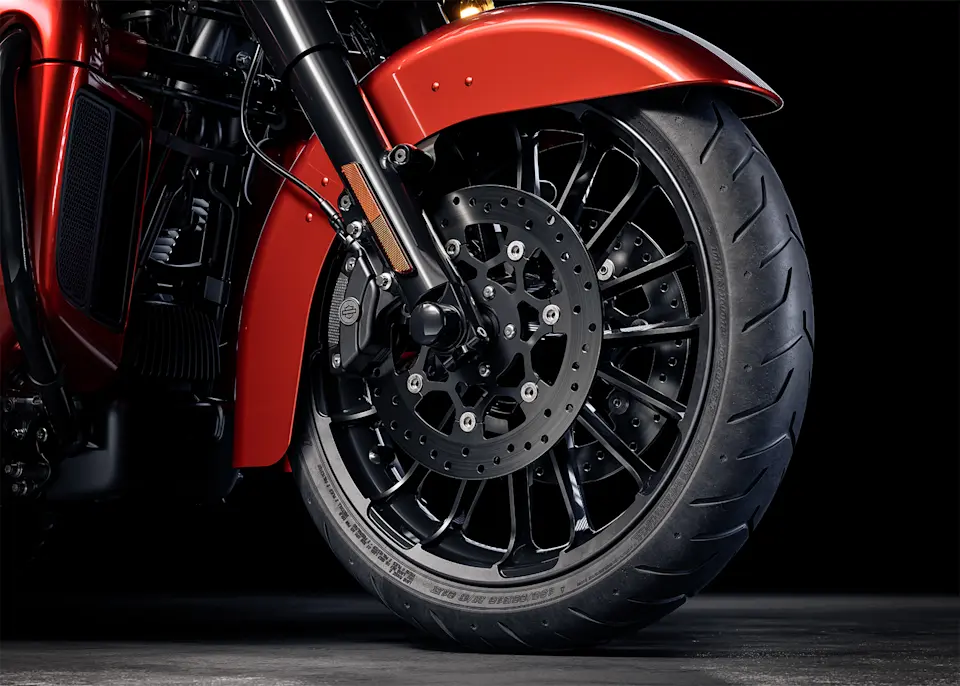 2025 Tri Glide Ultra motorcycle wheels