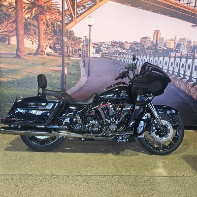 2022 Harley-davidson 1900CC FLTRXSE CVO ROAD GLIDE (117) CRUISER