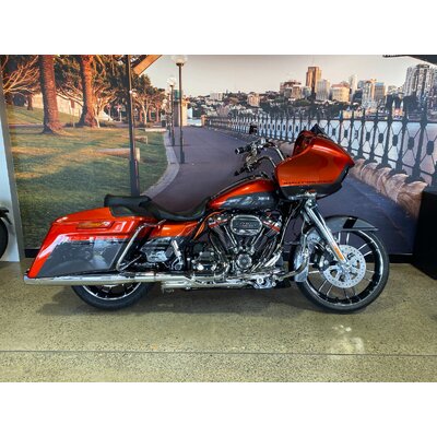 2018 Harley-davidson 1900CC FLTRXSE CVO ROAD GLIDE CRUISER