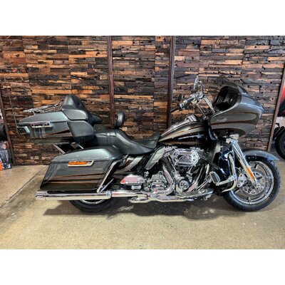 2016 Harley-Davidson 1800CC CVO ROAD GLIDE ULTRA CRUISER