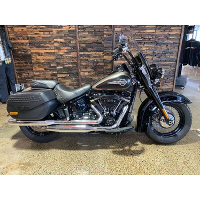 2018 Harley-davidson 1800CC FLHCS HERITAGE SOFTAIL CLASSIC CRUISER