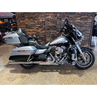 2015 Harley-Davidson 1700CC FLHTK ULTRA LIMITED CRUISER