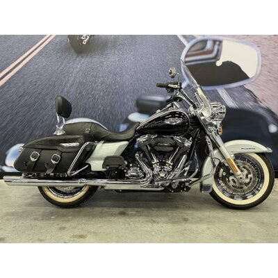 2015 Harley-davidson 1700CC FLHRC ROAD KING CLASSIC CRUISER